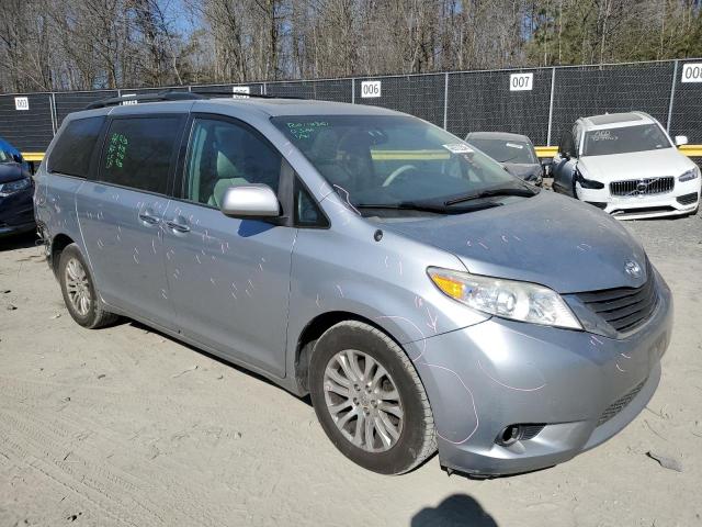 Photo 3 VIN: 5TDYK3DC9ES417074 - TOYOTA SIENNA XLE 