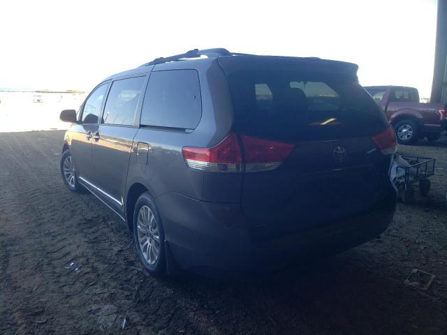 Photo 2 VIN: 5TDYK3DC9ES428589 - TOYOTA SIENNA XLE 