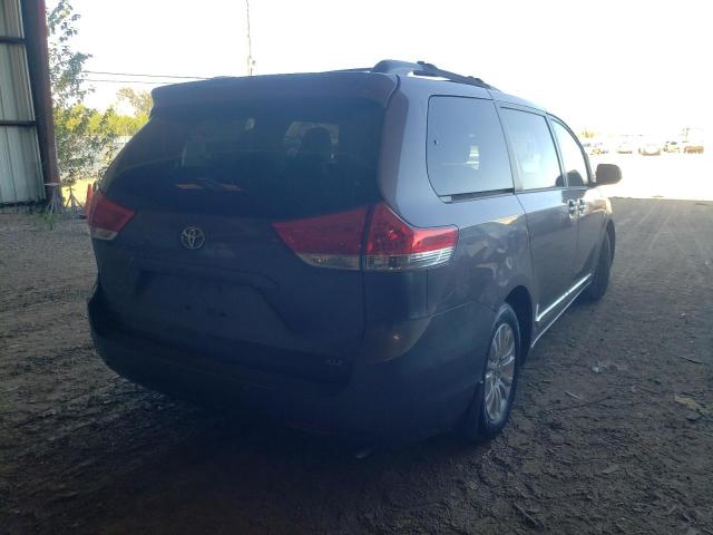 Photo 3 VIN: 5TDYK3DC9ES428589 - TOYOTA SIENNA XLE 