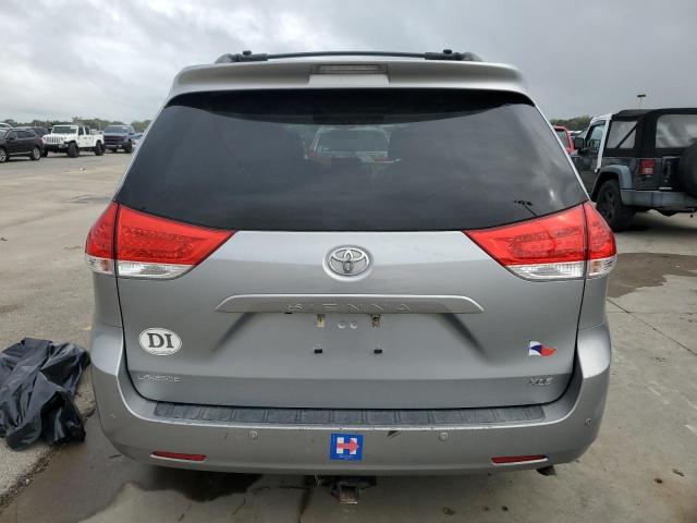 Photo 5 VIN: 5TDYK3DC9ES432481 - TOYOTA SIENNA XLE 