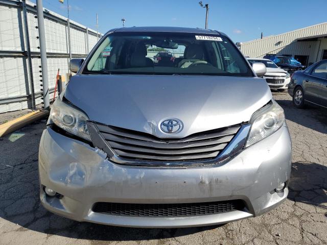 Photo 4 VIN: 5TDYK3DC9ES445523 - TOYOTA SIENNA XLE 