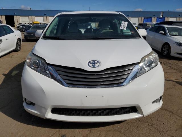 Photo 4 VIN: 5TDYK3DC9ES464685 - TOYOTA SIENNA XLE 