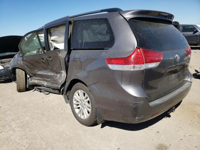 Photo 2 VIN: 5TDYK3DC9ES472088 - TOYOTA SIENNA XLE 