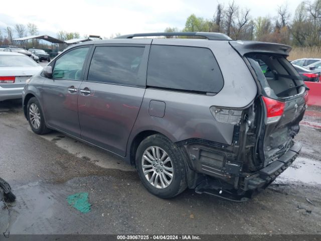 Photo 2 VIN: 5TDYK3DC9ES520768 - TOYOTA SIENNA 