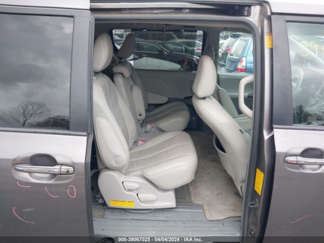 Photo 7 VIN: 5TDYK3DC9ES520768 - TOYOTA SIENNA 