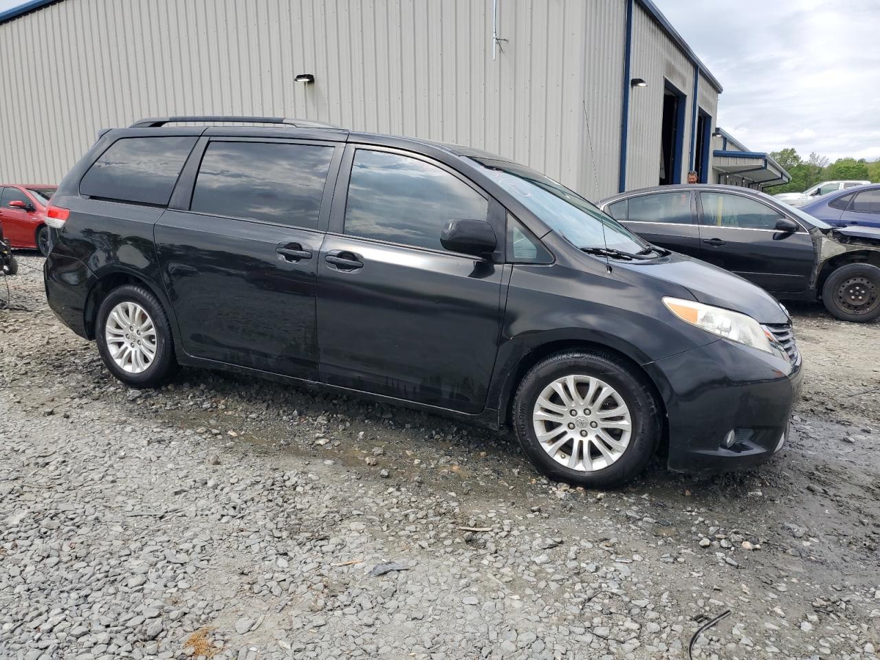 Photo 3 VIN: 5TDYK3DC9ES521287 - TOYOTA SIENNA 