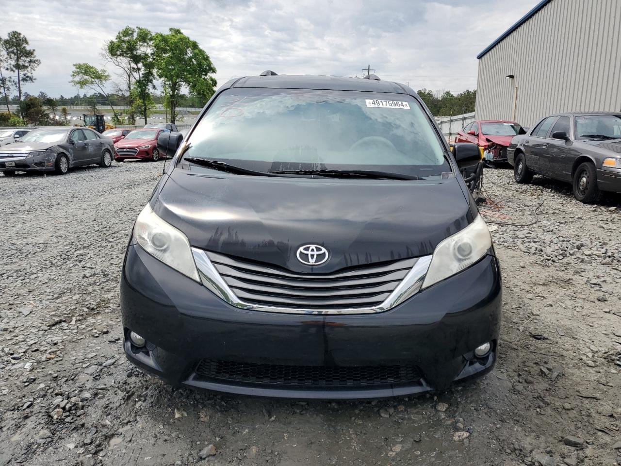 Photo 4 VIN: 5TDYK3DC9ES521287 - TOYOTA SIENNA 