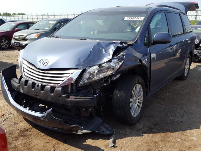 Photo 1 VIN: 5TDYK3DC9FS561516 - TOYOTA SIENNA XLE 