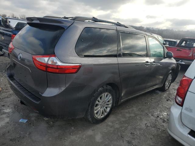 Photo 2 VIN: 5TDYK3DC9FS568272 - TOYOTA SIENNA XLE 