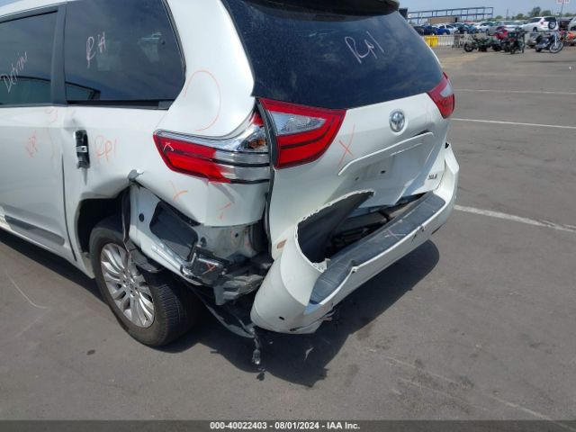 Photo 5 VIN: 5TDYK3DC9FS592619 - TOYOTA SIENNA XLE 