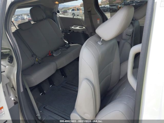 Photo 7 VIN: 5TDYK3DC9FS592619 - TOYOTA SIENNA XLE 