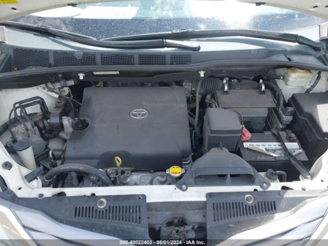 Photo 9 VIN: 5TDYK3DC9FS592619 - TOYOTA SIENNA XLE 