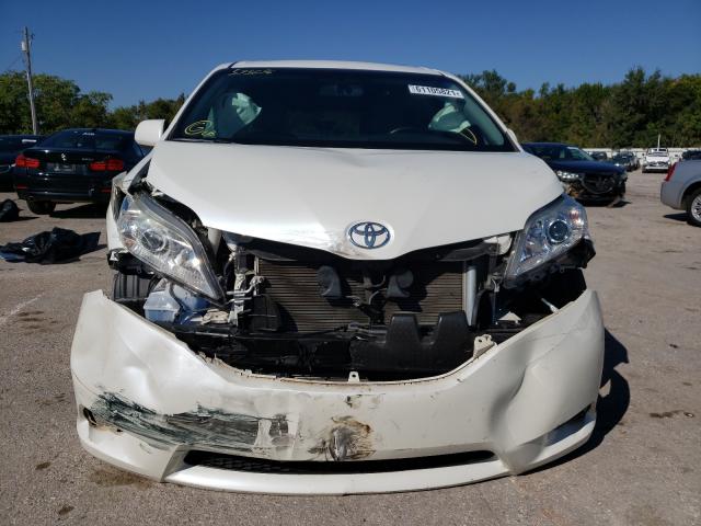 Photo 8 VIN: 5TDYK3DC9FS595696 - TOYOTA SIENNA XLE 