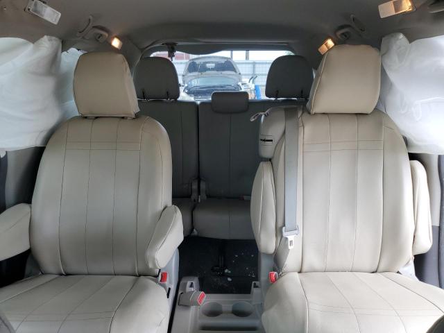 Photo 9 VIN: 5TDYK3DC9FS597027 - TOYOTA SIENNA XLE 