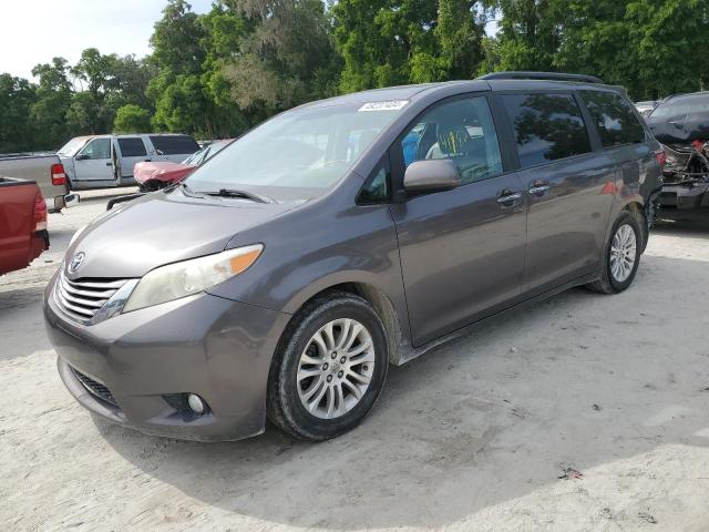 Photo 0 VIN: 5TDYK3DC9FS604834 - TOYOTA SIENNA XLE 