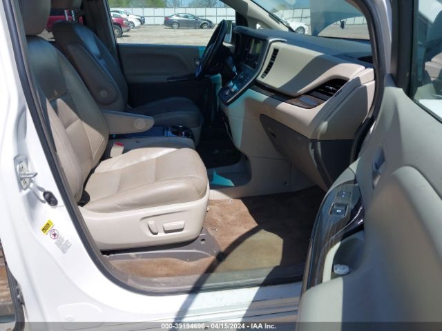 Photo 4 VIN: 5TDYK3DC9FS646937 - TOYOTA SIENNA 