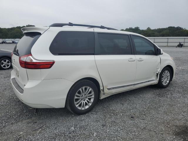 Photo 2 VIN: 5TDYK3DC9FS662443 - TOYOTA SIENNA XLE 