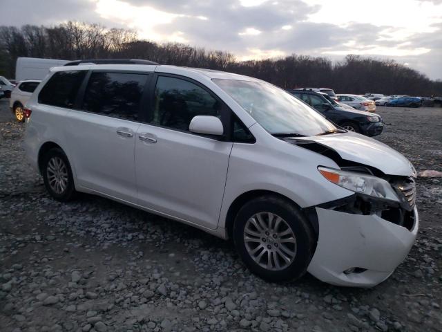 Photo 3 VIN: 5TDYK3DC9FS670087 - TOYOTA SIENNA XLE 