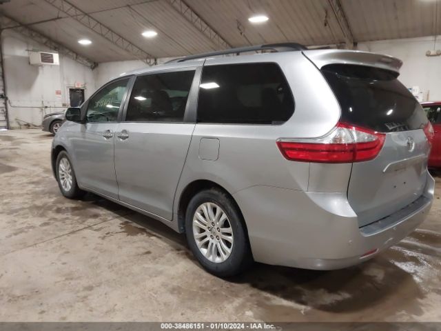 Photo 2 VIN: 5TDYK3DC9GS697615 - TOYOTA SIENNA 