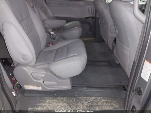 Photo 7 VIN: 5TDYK3DC9GS697615 - TOYOTA SIENNA 