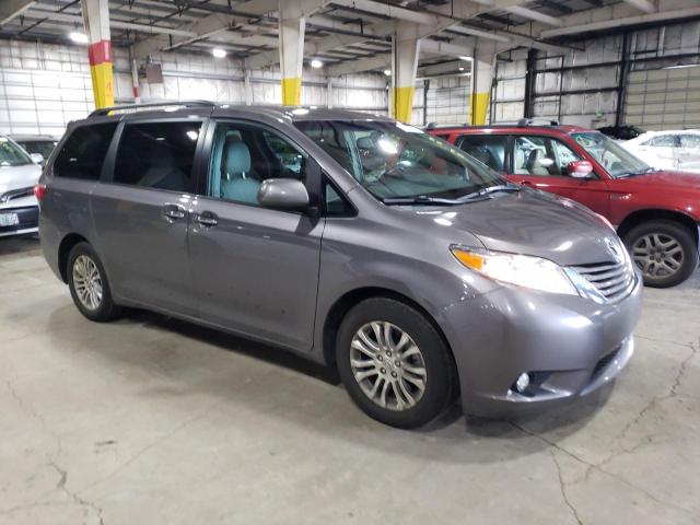 Photo 3 VIN: 5TDYK3DC9GS703705 - TOYOTA SIENNA XLE 