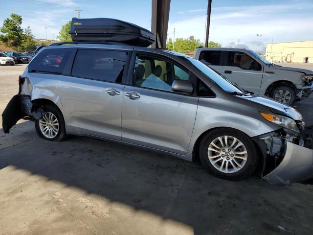 Photo 3 VIN: 5TDYK3DC9GS718639 - TOYOTA SIENNA XLE 