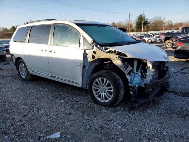 Photo 3 VIN: 5TDYK3DC9GS730628 - TOYOTA SIENNA XLE 