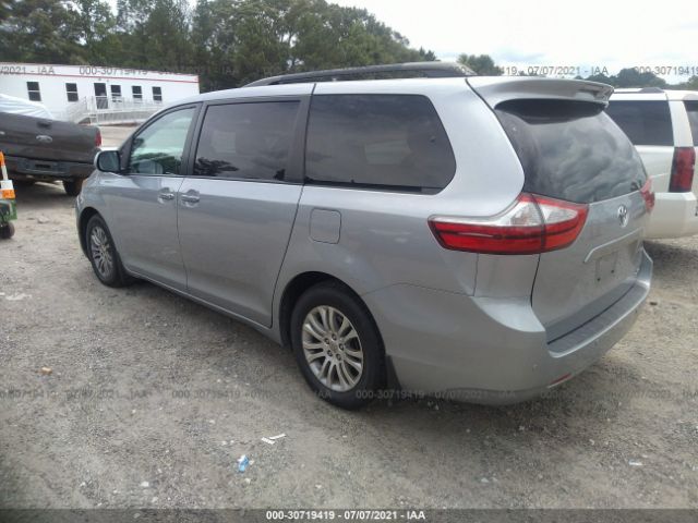 Photo 2 VIN: 5TDYK3DC9GS735599 - TOYOTA SIENNA 