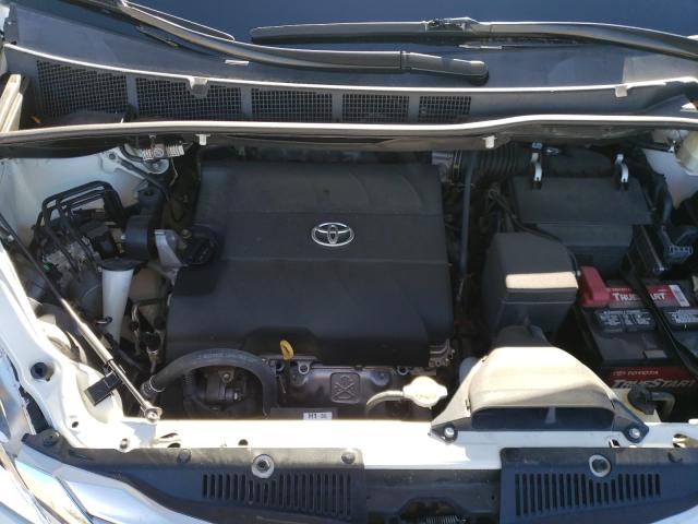 Photo 6 VIN: 5TDYK3DC9GS737305 - TOYOTA SIENNA XLE 