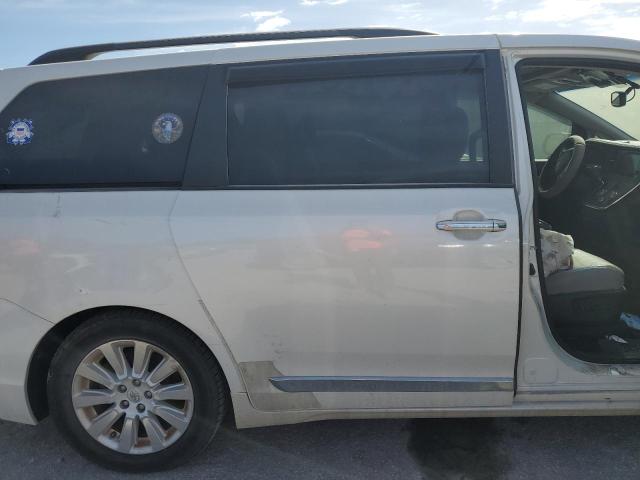 Photo 10 VIN: 5TDYK3DC9GS742553 - TOYOTA SIENNA XLE 