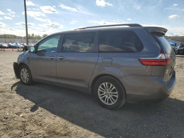 Photo 1 VIN: 5TDYK3DC9GS749793 - TOYOTA SIENNA XLE 