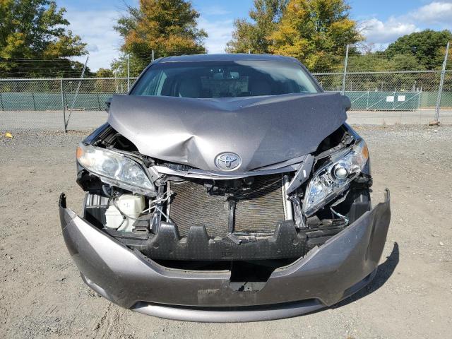 Photo 4 VIN: 5TDYK3DC9GS749793 - TOYOTA SIENNA XLE 