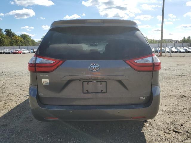 Photo 5 VIN: 5TDYK3DC9GS749793 - TOYOTA SIENNA XLE 