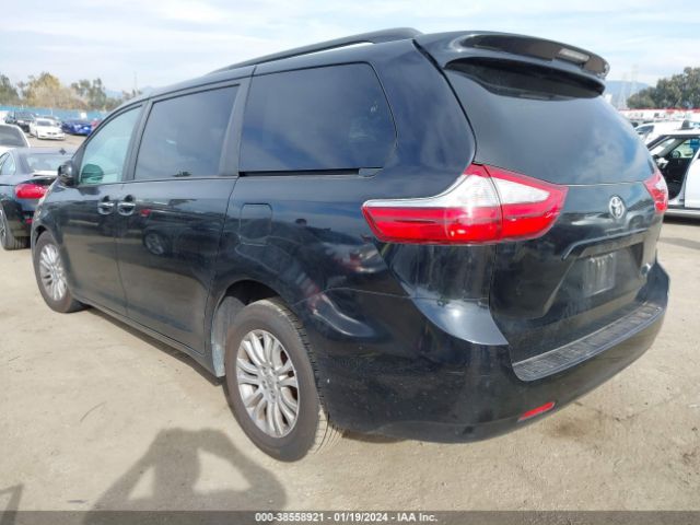 Photo 2 VIN: 5TDYK3DC9GS752385 - TOYOTA SIENNA 