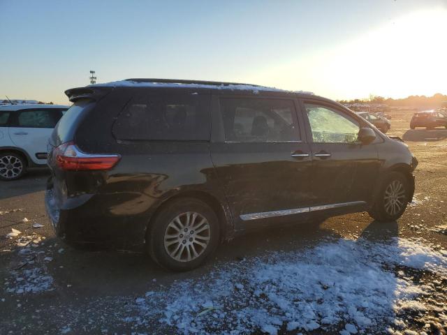 Photo 2 VIN: 5TDYK3DC9GS759501 - TOYOTA SIENNA XLE 