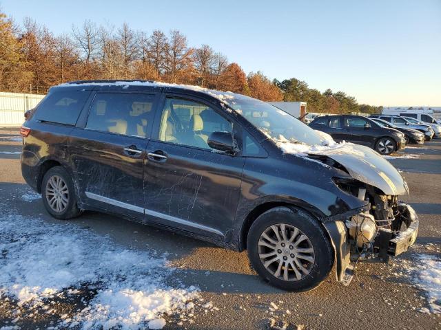 Photo 3 VIN: 5TDYK3DC9GS759501 - TOYOTA SIENNA XLE 