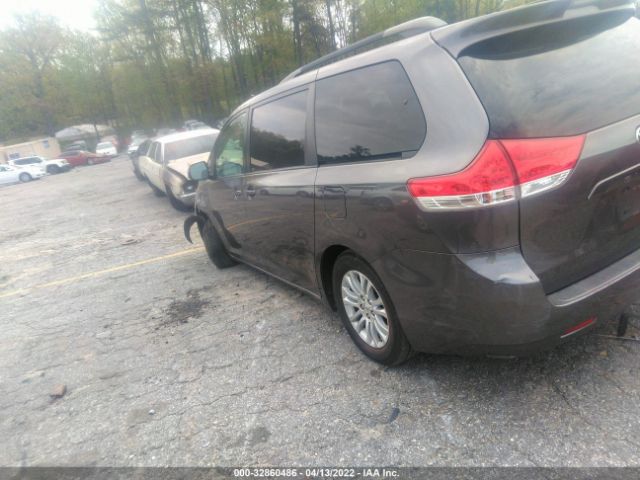 Photo 2 VIN: 5TDYK3DCXBS013258 - TOYOTA SIENNA 