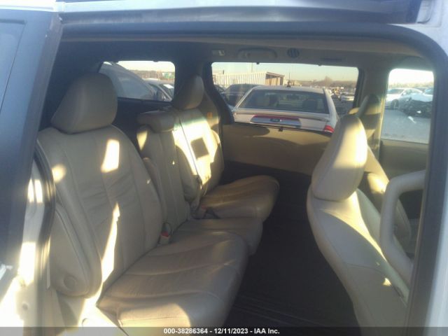 Photo 7 VIN: 5TDYK3DCXBS022509 - TOYOTA SIENNA 