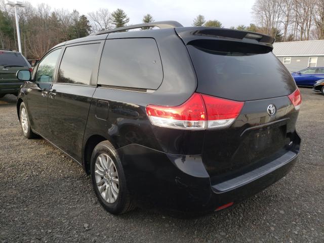 Photo 2 VIN: 5TDYK3DCXBS024387 - TOYOTA SIENNA XLE 