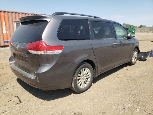 Photo 3 VIN: 5TDYK3DCXBS026608 - TOYOTA SIENNA XLE 