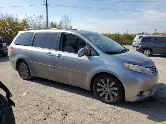 Photo 3 VIN: 5TDYK3DCXBS032733 - TOYOTA SIENNA XLE 