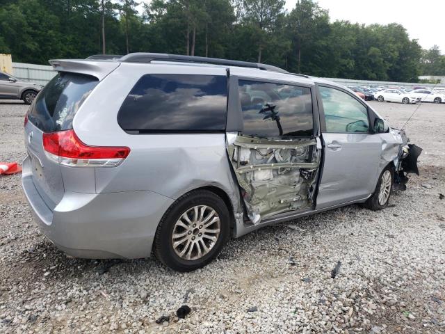 Photo 2 VIN: 5TDYK3DCXBS068552 - TOYOTA SIENNA XLE 