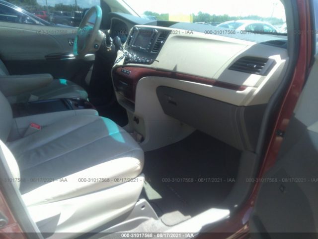 Photo 4 VIN: 5TDYK3DCXBS104322 - TOYOTA SIENNA 