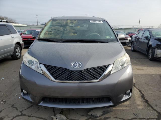 Photo 4 VIN: 5TDYK3DCXBS107186 - TOYOTA SIENNA XLE 