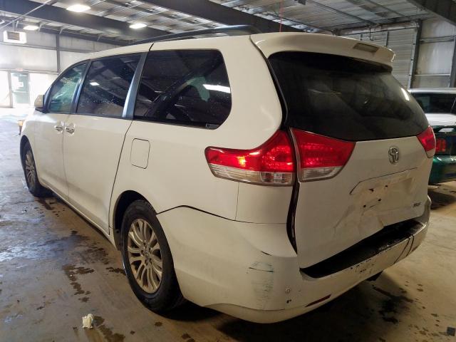 Photo 2 VIN: 5TDYK3DCXBS118060 - TOYOTA SIENNA XLE 