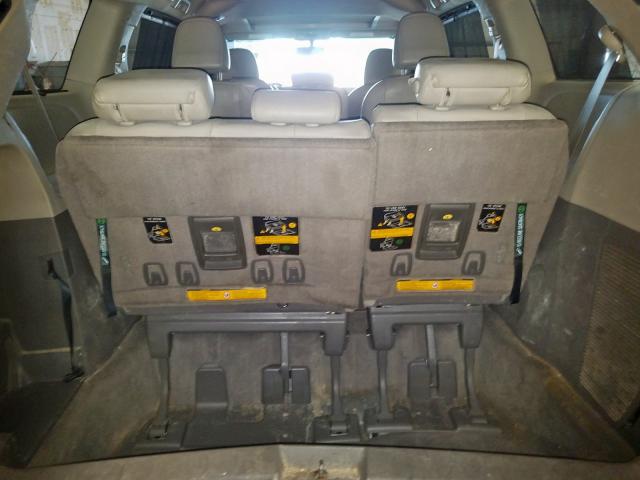 Photo 8 VIN: 5TDYK3DCXBS118060 - TOYOTA SIENNA XLE 