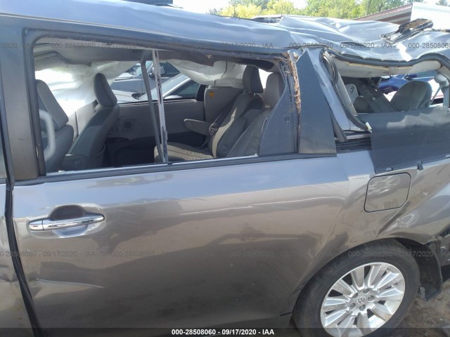 Photo 5 VIN: 5TDYK3DCXBS125008 - TOYOTA SIENNA 