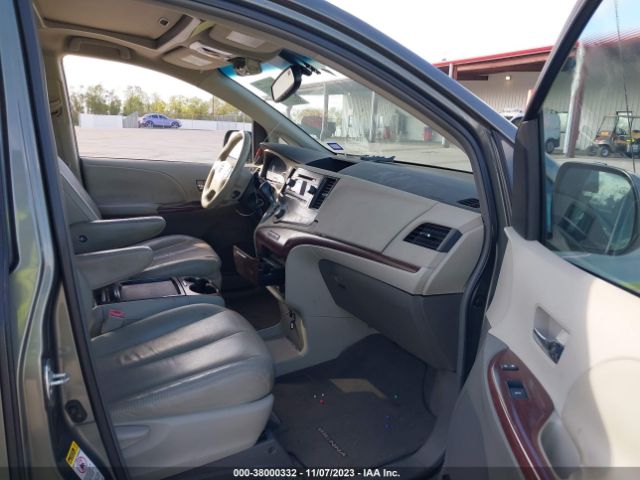 Photo 4 VIN: 5TDYK3DCXBS140267 - TOYOTA SIENNA 