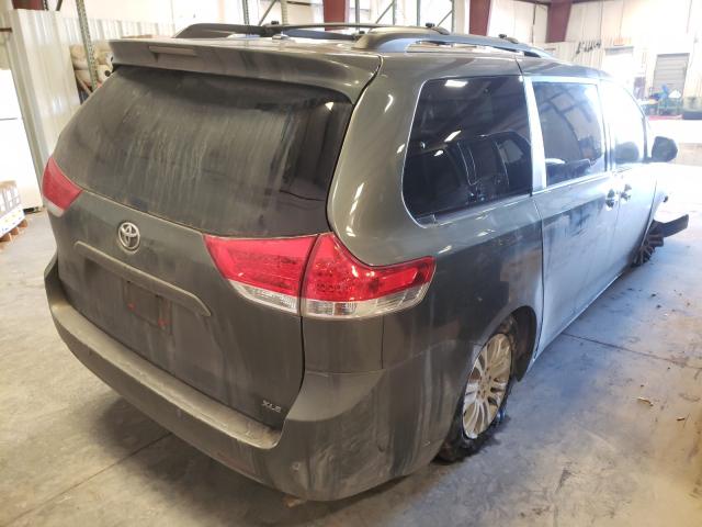 Photo 3 VIN: 5TDYK3DCXBS142570 - TOYOTA SIENNA XLE 