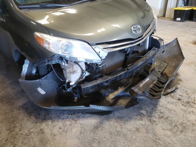 Photo 8 VIN: 5TDYK3DCXBS142570 - TOYOTA SIENNA XLE 